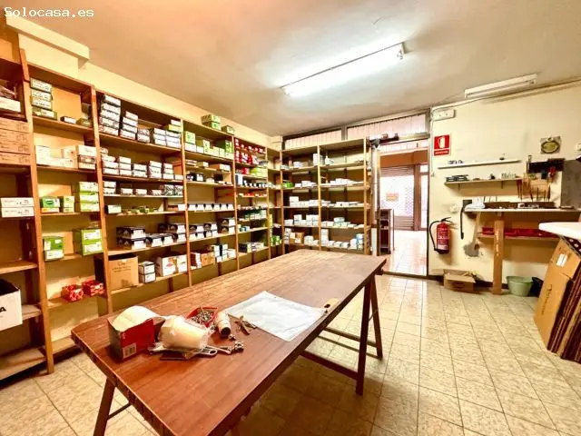 Local Comercial en Palamós 113m2 Planta Baja Altillo 2 Aseos