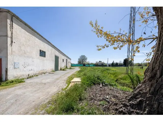 Casa Cortijo Urbana con Finca en Granada