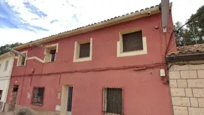 Piso en Venta en Alhama de Aragon cerca de Supermercados Colegios y Centros de Salud
