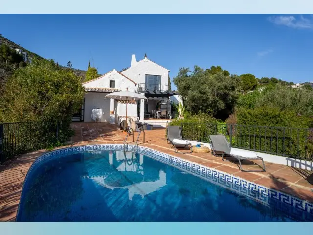 Chalet Andaluz con Vistas Impresionantes en Mijas