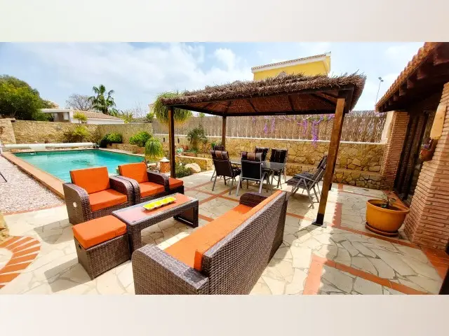 Casa Villa Lujo 4 Dormitorios Camposol Piscina Garaje