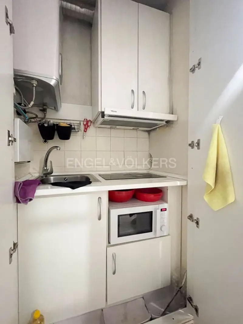 Estudio Amueblado Madrid: Zona inmejorable cerca del Metro Diego de Leon