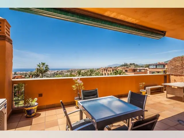Apartamento en Marbella 3 Dormitorios 2 Baños Vistas al Mar