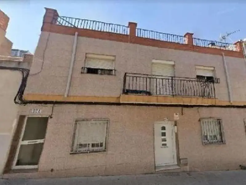 venta Piso en Distrito 8, Tarragona (49249995698.100500)- Globaliza