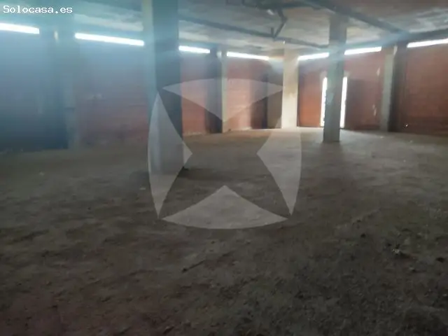 Local Comercial en Esquina con Alta Visibilidad en Badajoz