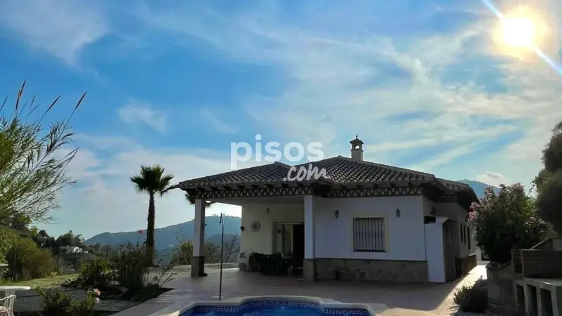 Chalet rústico en venta en Cómpeta