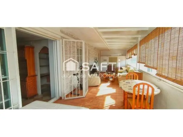 Hogar Perfecto Benicarló: Piso Moderno con Terraza y Garaje