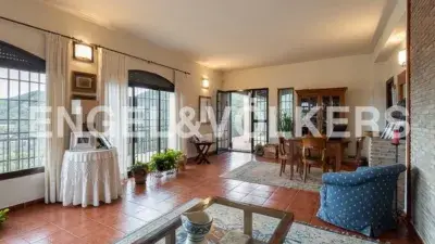 Casa en Gilet con Vistas al Mar y Piscina Climatizada