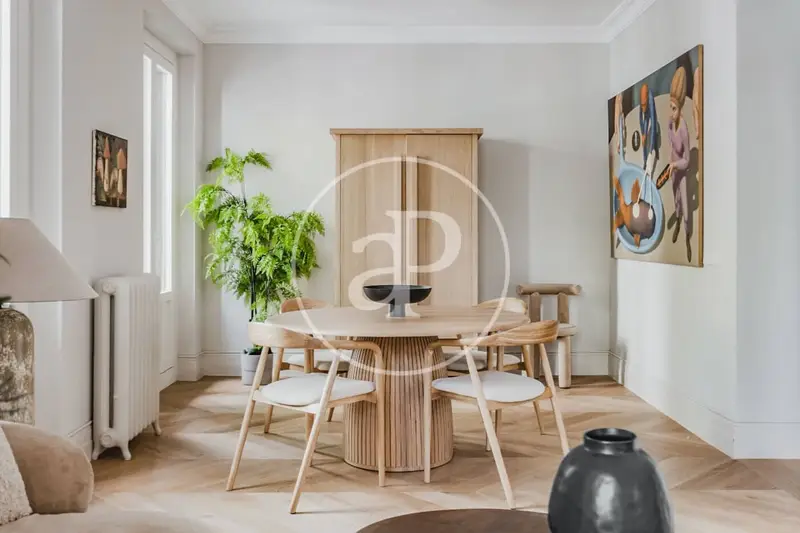 Apartamento en Recoletos Madrid 4 habitaciones 2 baños equipado