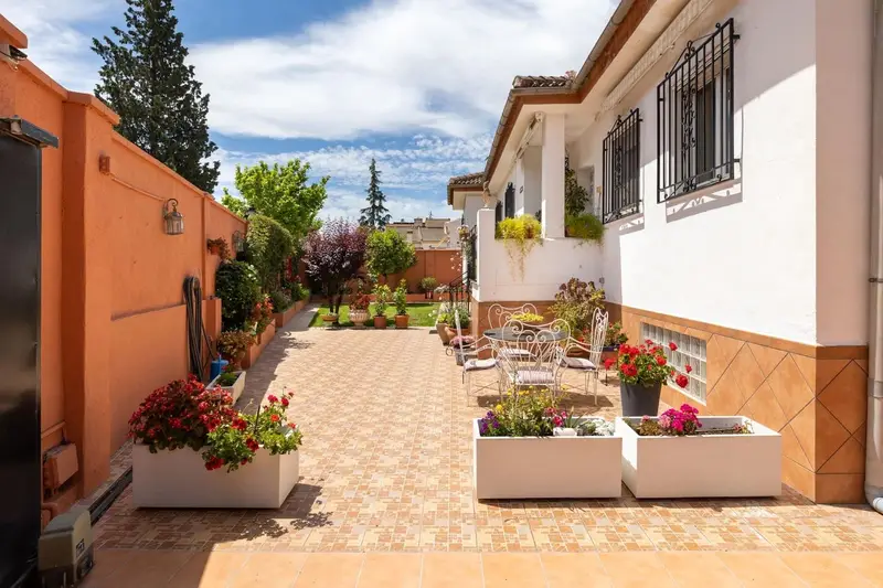 Chalet de Lujo en Venta Las Gabias