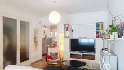 Casa en Vilanova i la Geltrú: Espacio Luz y Encanto en el Centro
