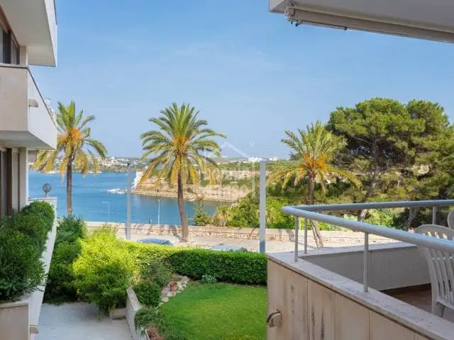 Piso en venta en Mahón con vistas al puerto