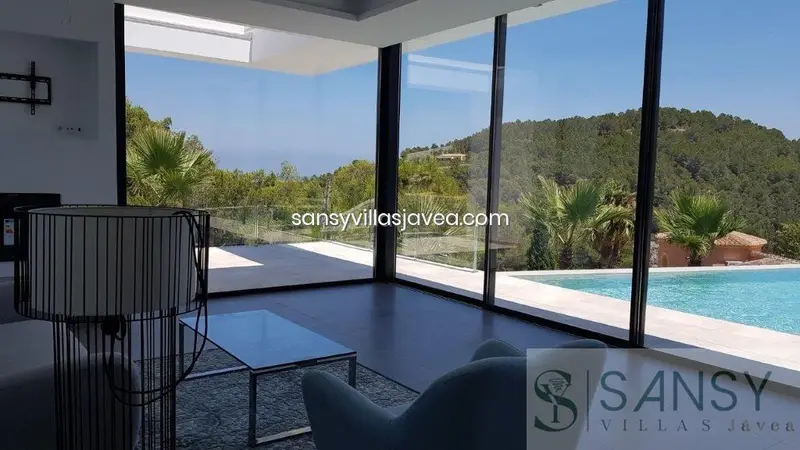 Chalet de Lujo en Jávea con Vistas al Mar
