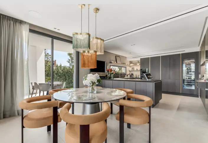 Villa Moderna de Lujo 4 Dormitorios en Nueva Andalucía