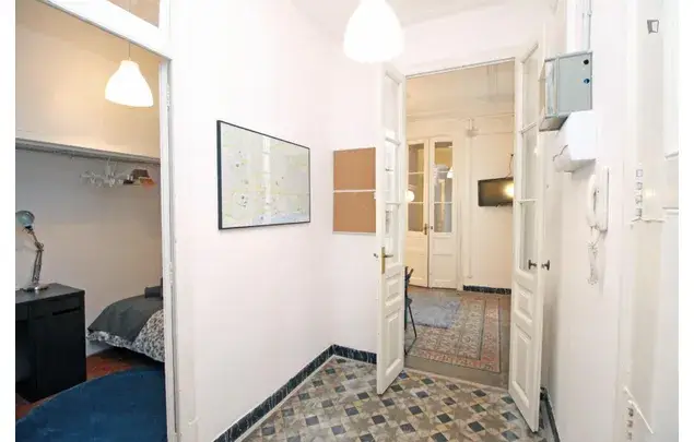 Apartamento 6 Dormitorios Barcelona 3-24 Meses