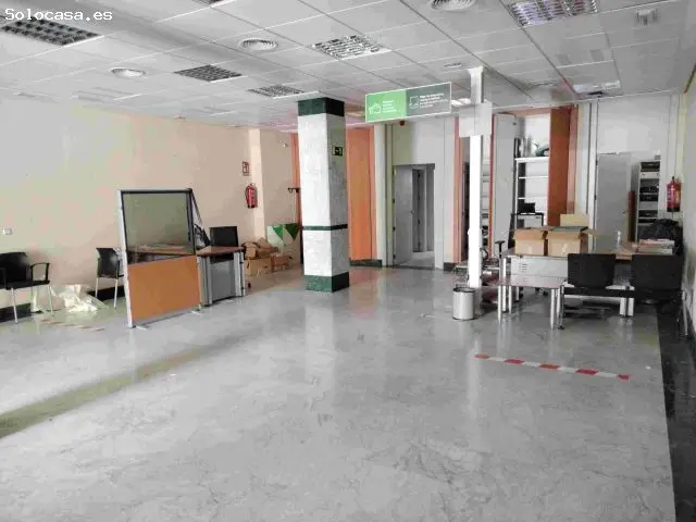 Local Comercial 202m2 Pescaderia Huelva Doble Fachada