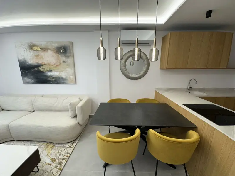 Piso de 3 Dormitorios alquiler Milla de Oro, España