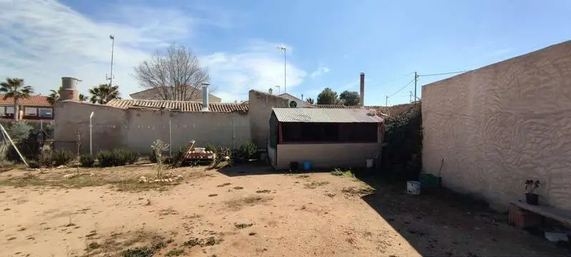Casa de Campo con 2 Dormitorios en Ubeda Alicante