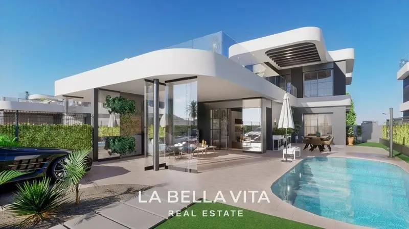 Villa de Lujo en Los Alcázares: Diseño Moderno con Piscina Opcional