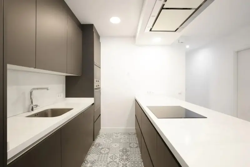 Apartamento en Alquiler Madrid 5 Dormitorios 1 Baño