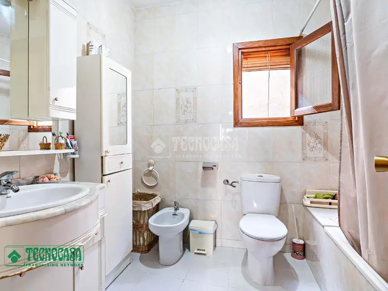 Casa en Venta en Ugijar 4 Dormitorios Ideal Familias