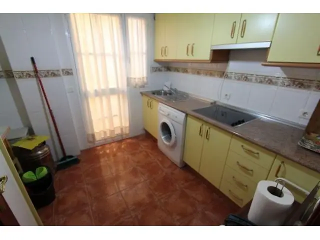 Piso en Torre del Mar 80m2 3 Dormitorios 2 Baños Cerca del Mar