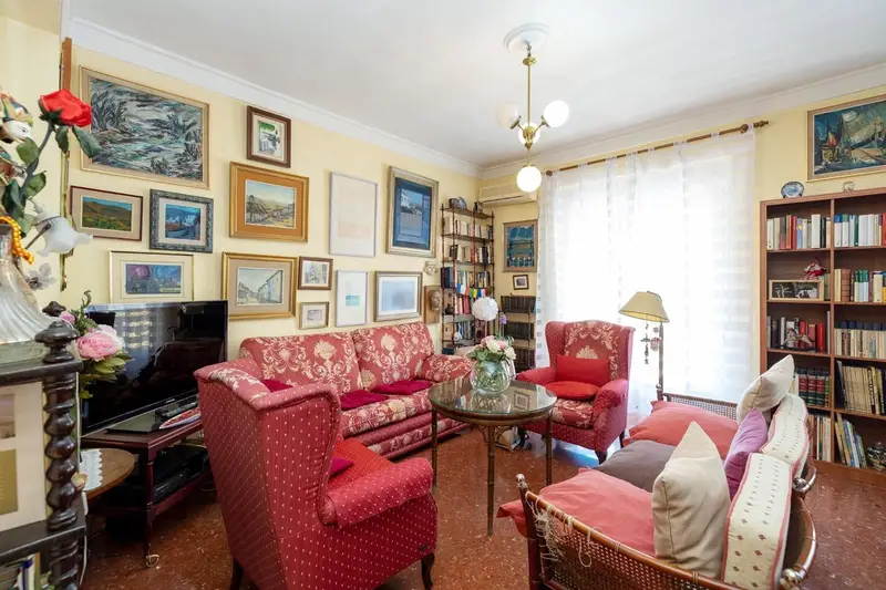Piso en venta en Centro Granada junto Recogidas y Alhamar