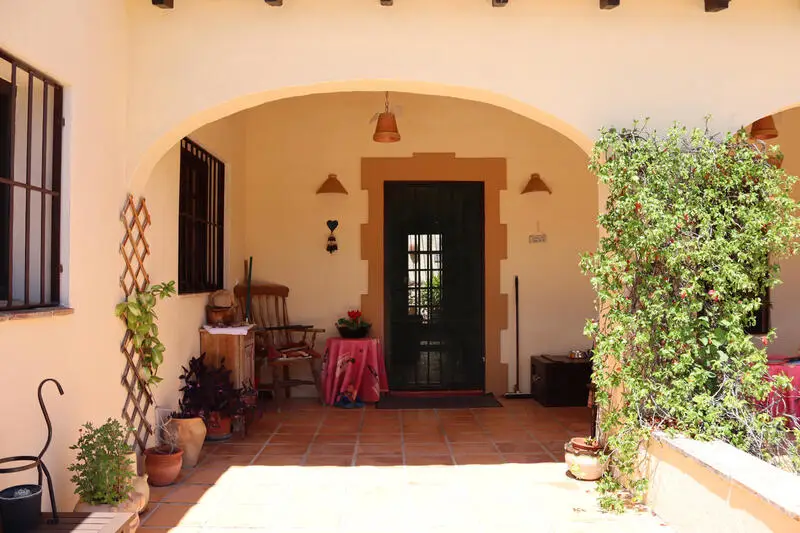 Casa de Campo con Piscina Privada en Jalon
