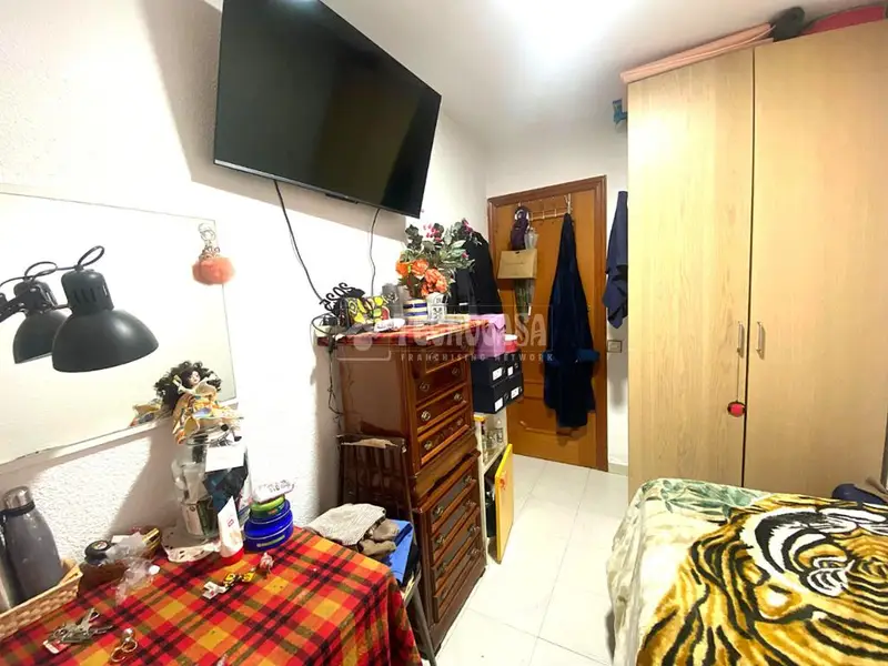 Piso en venta Puente de Vallecas Calle Pedro Laborde con terraza