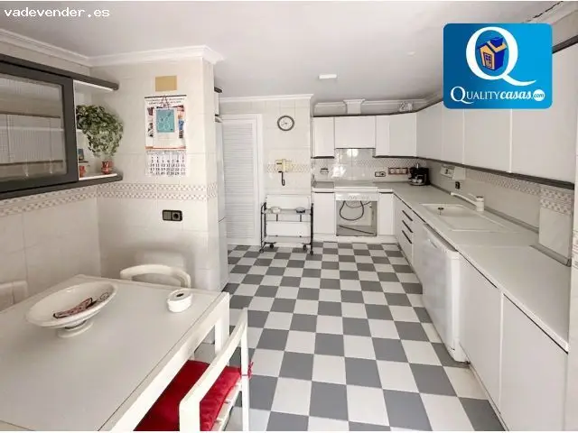 Ático en Venta en Jijona - 3 Dormitorios, 2 Baños, Terrazas