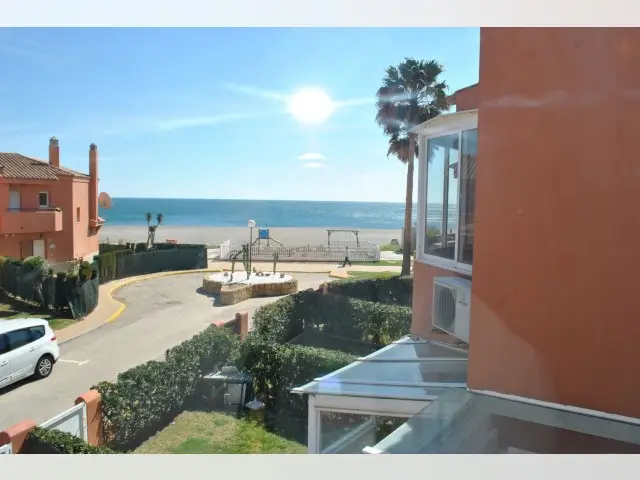 Casa-Villa de 4 Dormitorios en venta Manilva, España