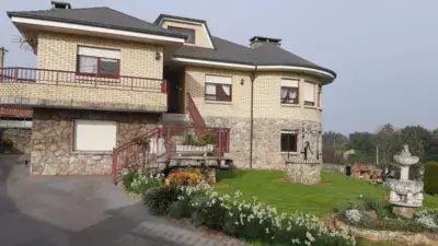 Chalet en venta en Gozón 295m2 3 baños 3 salones