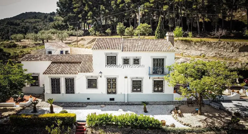 Venta Villa Rústica Guadalest 225m2 5750m2
