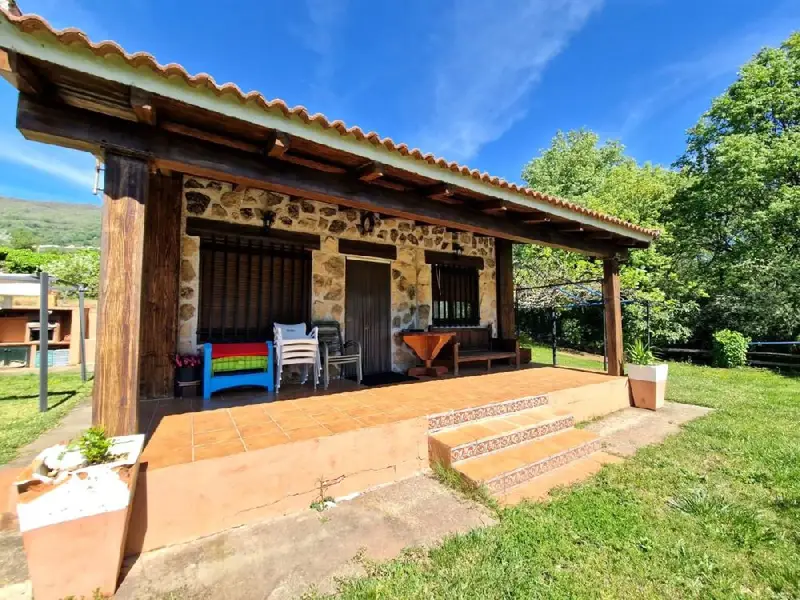 Venta Casa con piscina en Rebollar - Ref: 670