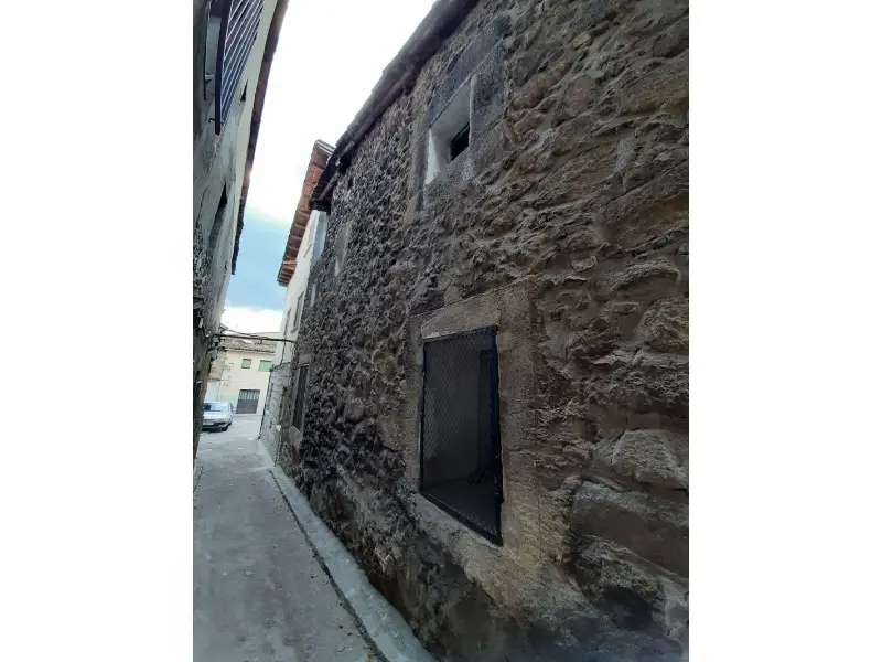Venta Casa con chimenea en Piedralaves - Ref CAS_160