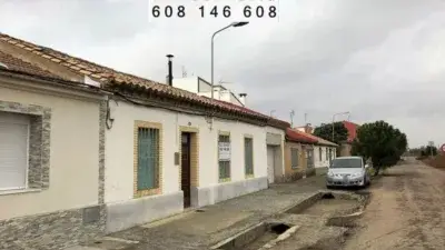 Casa Rustica en Venta en Zuera 4 habitaciones 150m2