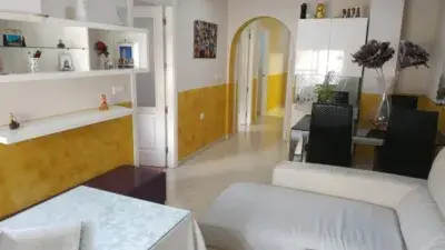 Piso en Venta 3 Dormitorios 2 Baños Piscina Amueblado