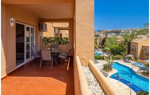 Alquiler Apartamento 2 Dormitorios Mijas Costa 121m2 Piscina