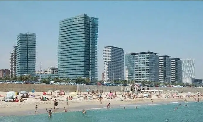 Atico Duplex en Barcelona cerca de la playa