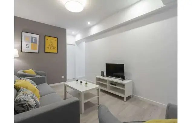 Apartamento Moderno para Estudiantes en Madrid