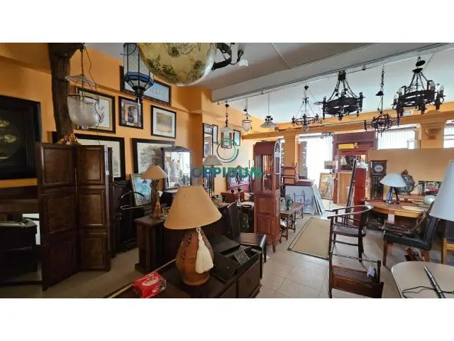 Venta de 2 Locales Comerciales en Narón