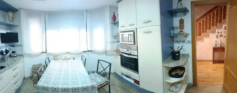 Chalet Pareado en Seseña Viejo con Piscina y Garaje Triple