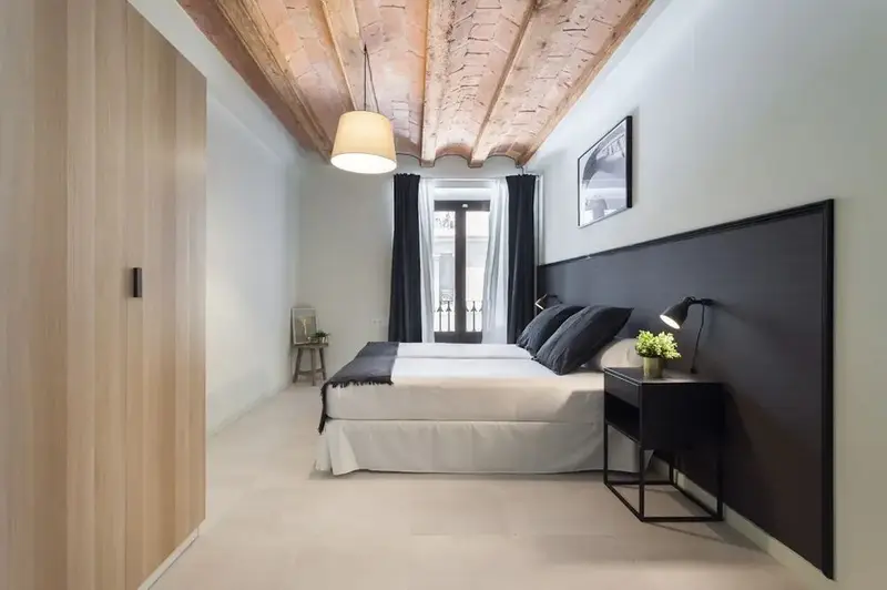Apartamento en alquiler en Carrer Reina Cristina Barcelona