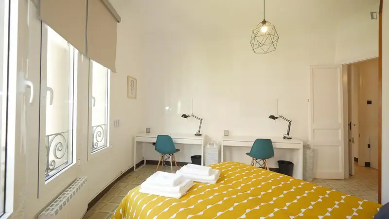 Habitacion Doble en Piso de 5 Habitaciones en Dreta de lEixample Barcelona