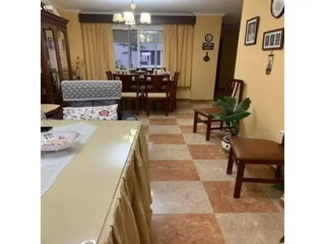 Apartamento en Sanlucar de Barrameda con Garaje y Terraza Cerca de la Playa