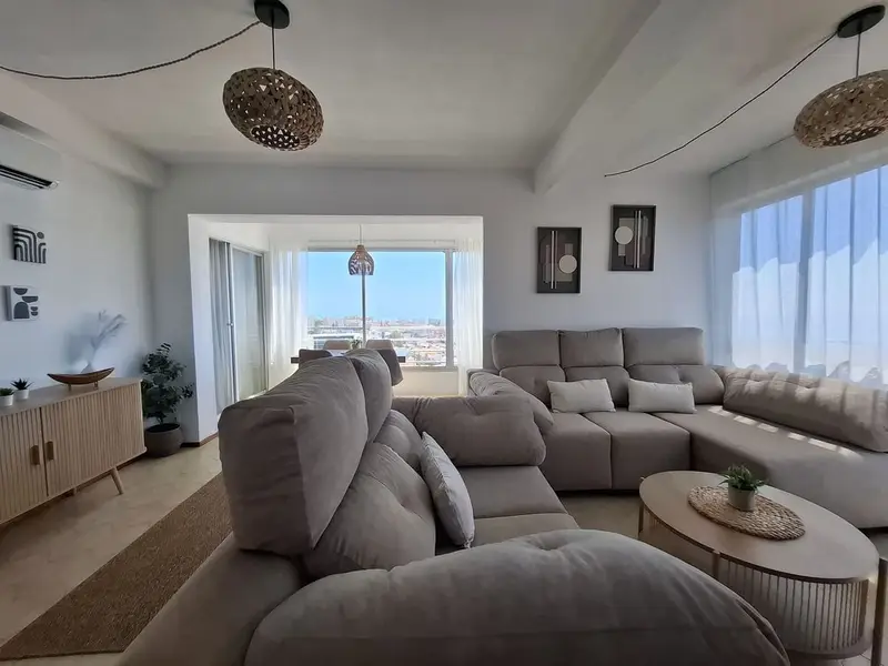 Apartamento en Benalmádena Costa con Vistas al Mar