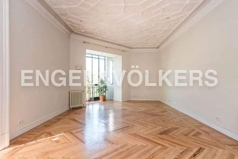 Apartamento de Lujo en Alquiler en Almagro Madrid