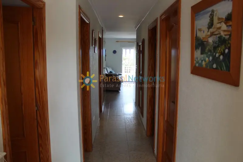 Apartamento en Alquiler en Dénia con Piscina y Parking