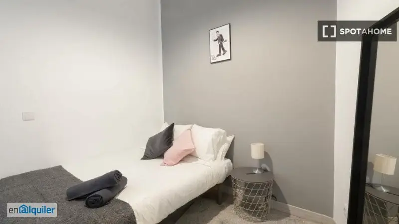 Estudio Moderno en Madrid Centro con Todos los Gastos Incluidos