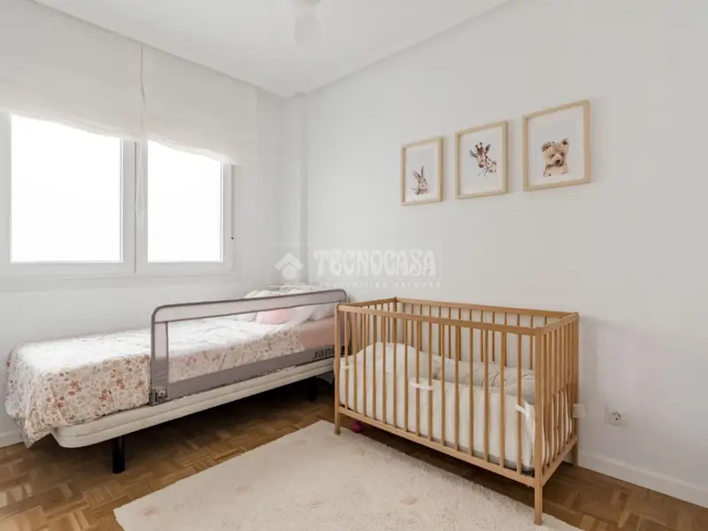 Piso en Venta en Villa de Vallecas Ideal para Familias